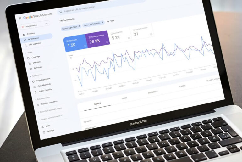 Google Search Console: lapas darbības atskaite